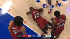 Jimmy Butler - Blessé vs 76ers le 17 04 2024 - YouTube - Chaine ChazNBA (DR)