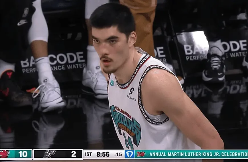 Zach Edey - YouTube - Chaine Bleacher Report (DR)