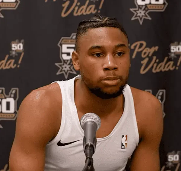 Blake Wesley - YouTube - Chaine San Antonio Spurs (DR)